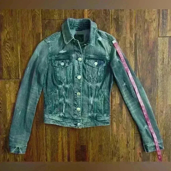 AMERICAN EAGLE OUTFITTERS Super Stretch Jean Jacket In Medium Wash - Picture 9 of 9